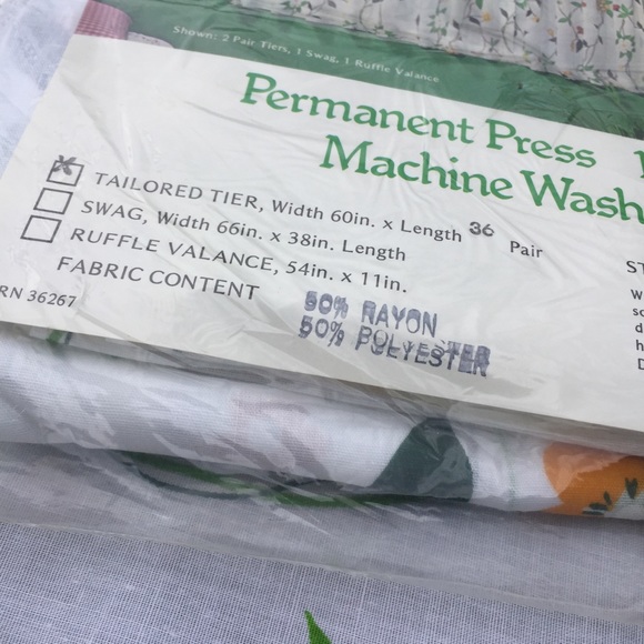 🍒 VINTAGE “Cherry Trellis” CURTAINS! - Picture 10 of 10